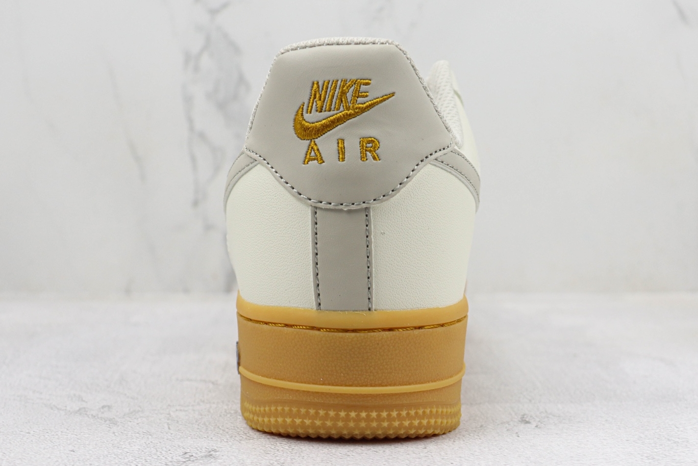 Nike Air Force 1 07 Low Light Grey Gum Gold XC2351-066 - Stylish and Durable Footwear for Men and Women
