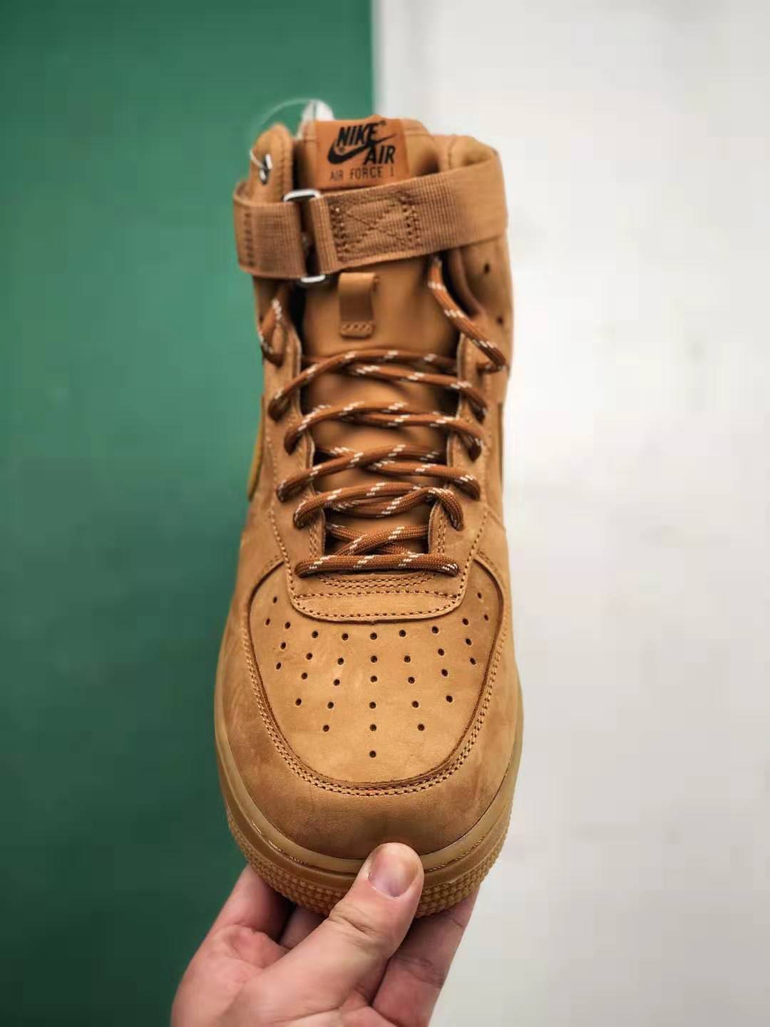 Nike Air Force 1 High Flax CJ9178-200 - Iconic Style and Unbeatable Performance!