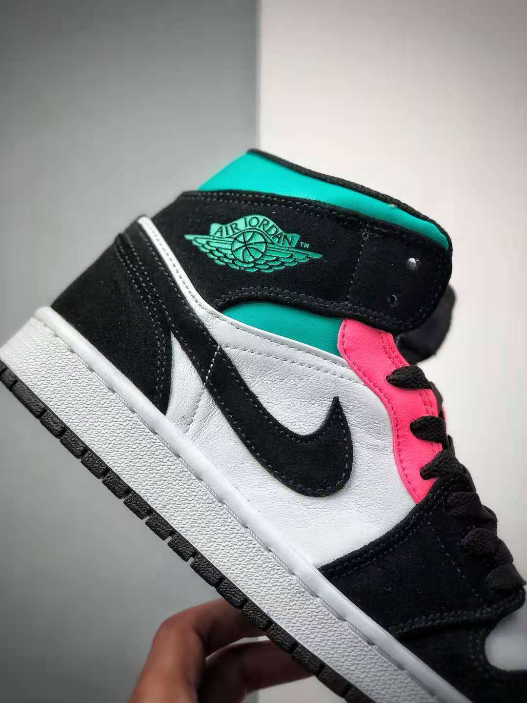 Air Jordan 1 Mid SE 'South Beach' 852542-116 - Exclusive Sneakers at Great Prices!