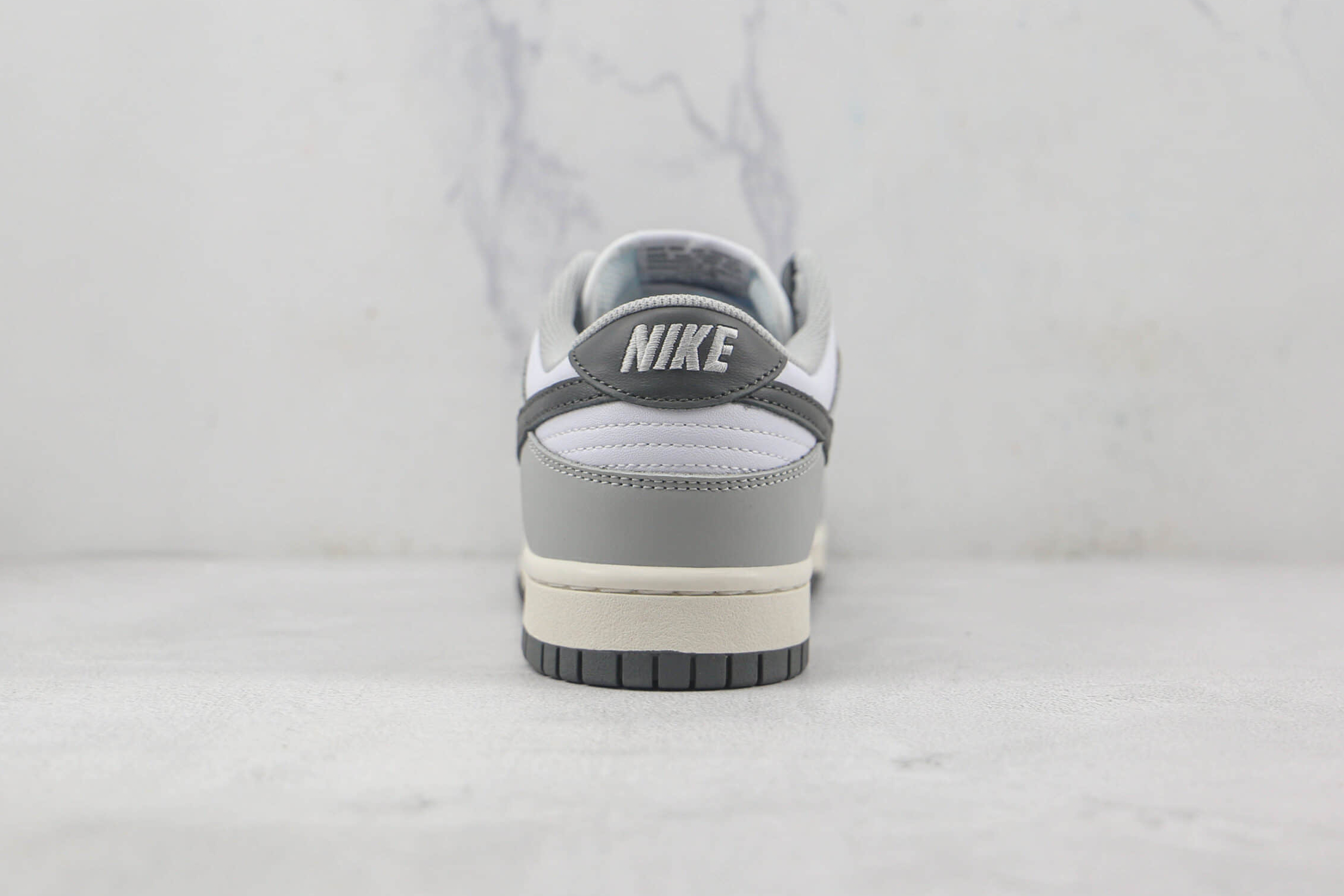 Nike Dunk Low 'Light Smoke Grey' DD1503-117 - Stylish and Versatile Sneakers for Men