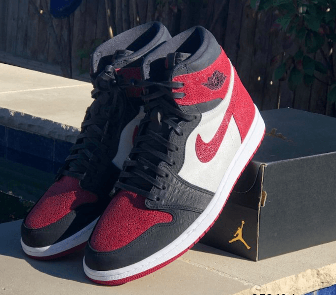 Air Jordan 1 Retro High OG 'Track Red' 555088-112 - Iconic Style and Vibrant Colorway Available