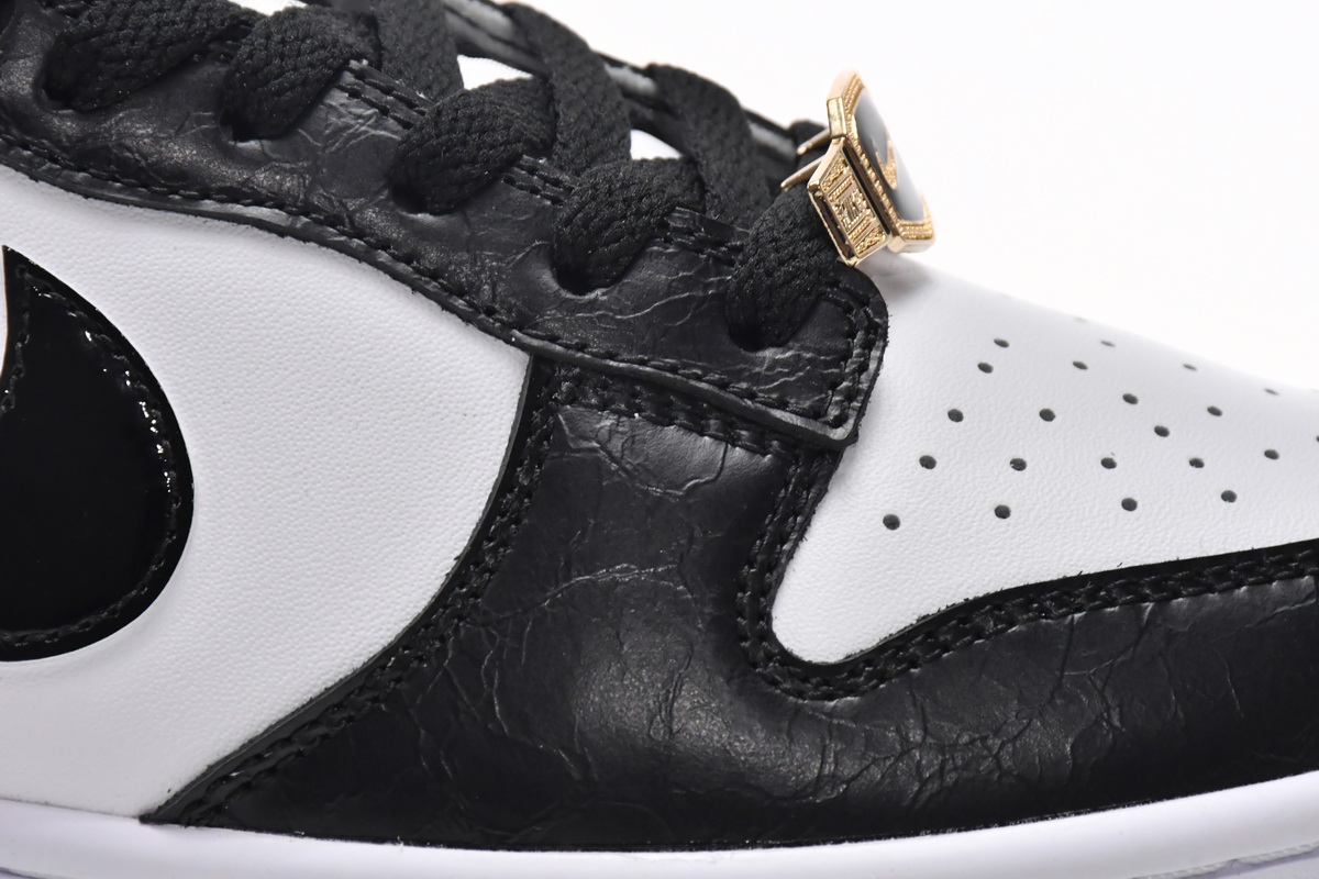 Nike SB Dunk Low World Champ White Black Metallic Gold DR9511-100 | Limited Edition Sneakers