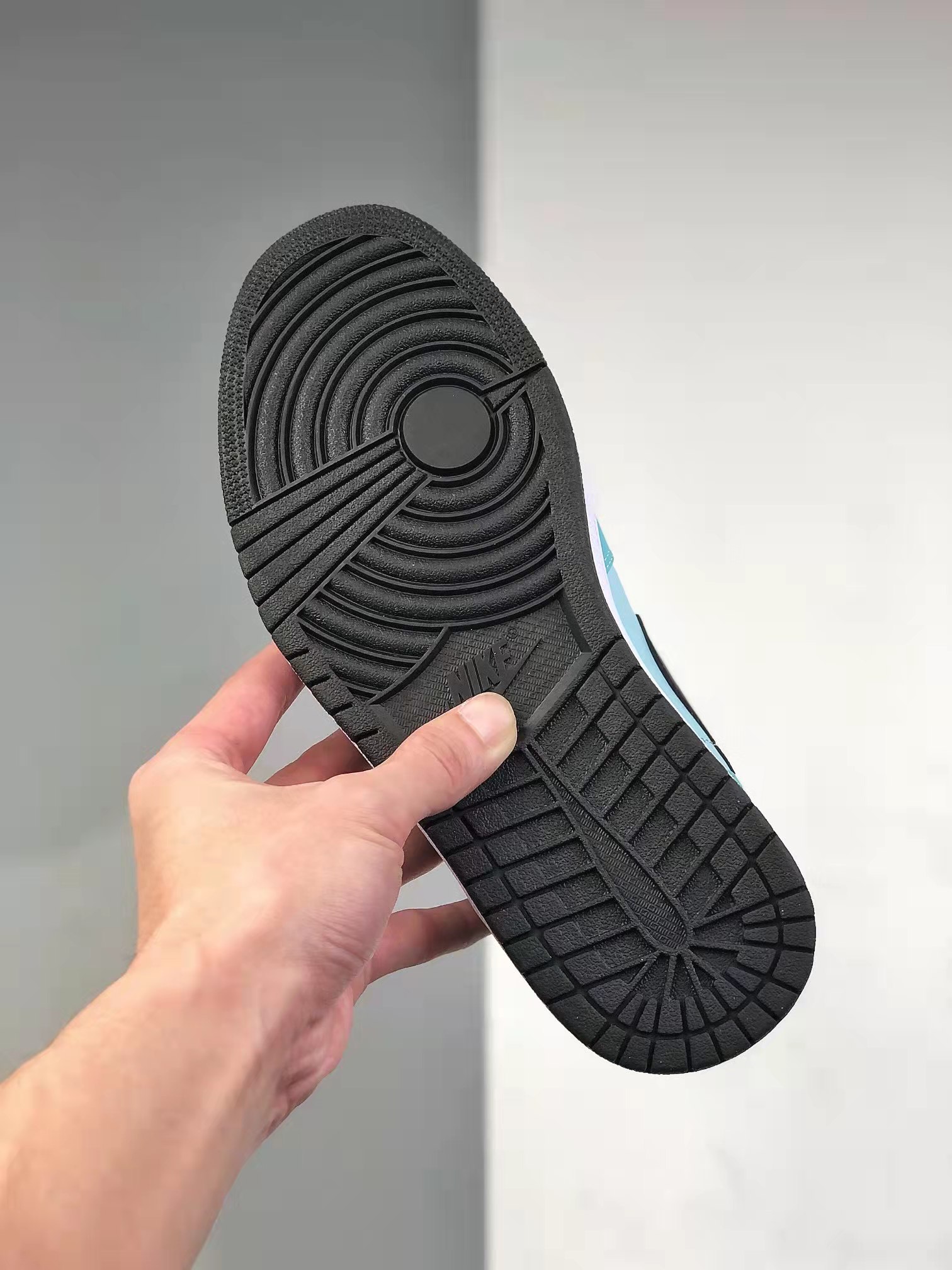 Air Jordan 1 Mid 'Aqua Black' BQ6472-300: Limited Edition Sneakers