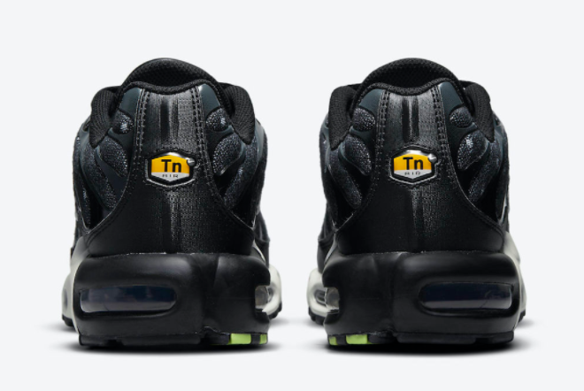 Nike Air Max Plus Black Twill DM7570-001 - Stylish and versatile sneakers for men | Shop now at competitive prices!