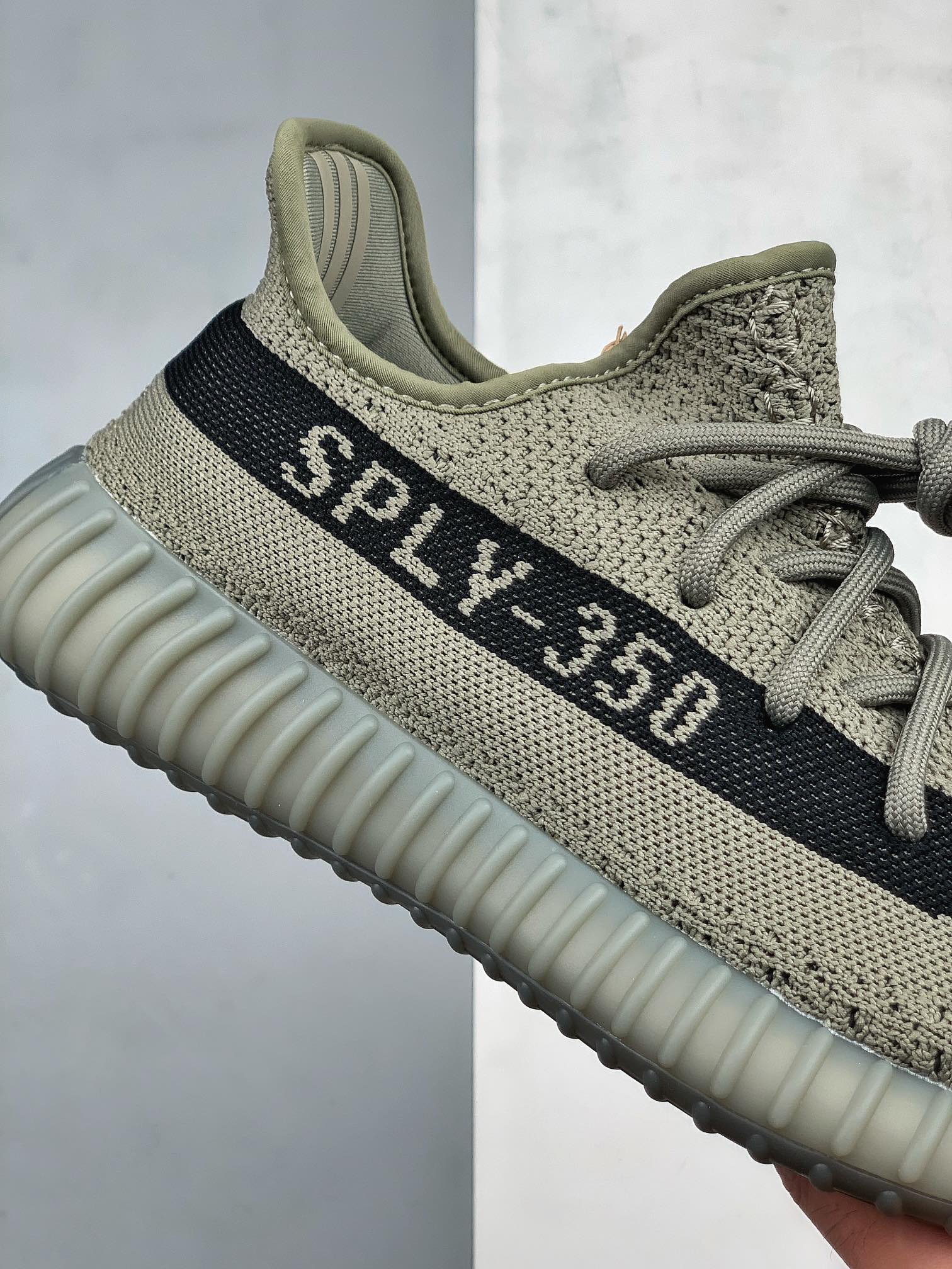 Adidas Yeezy Boost 350 V2 Granite HQ2059 - Stylish and Comfortable Footwear