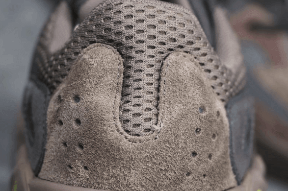Adidas Yeezy Boost 700 'Mauve' EE9614 - Stylish and Comfortable Sneakers