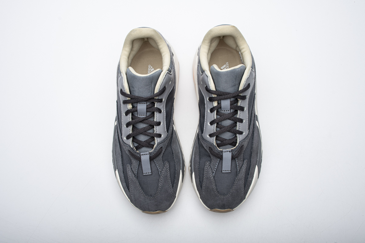 Adidas Yeezy Boost 700 'Magnet' FV9922 - Trendy Sneaker for Ultimate Style